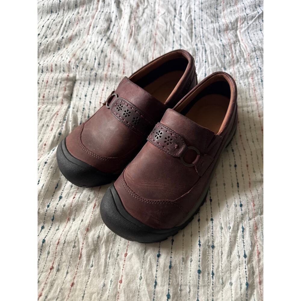 Women's Kaci II WP Insulated Casual Slip-On Leather Shoe Maroon Purple EUC - Picture 2 of 8